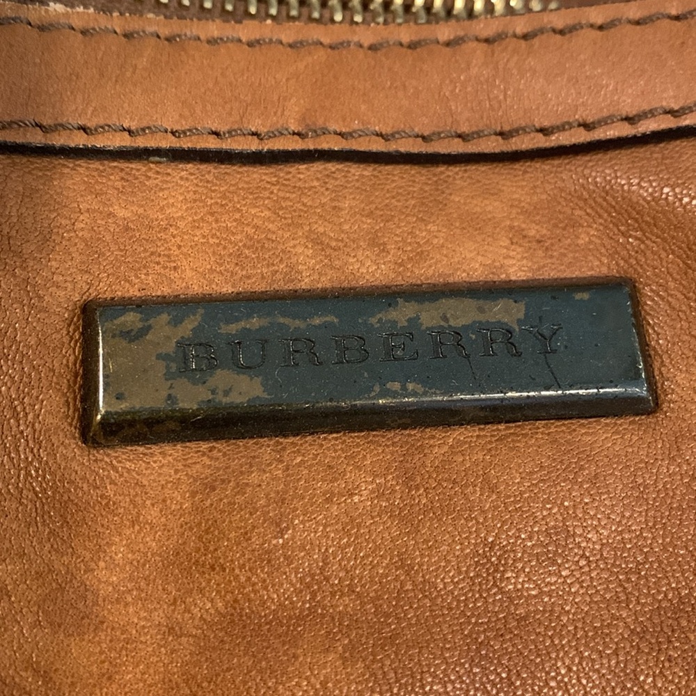 Burberry Belt Bag with Adjustable Strap - Picture 10 of 16